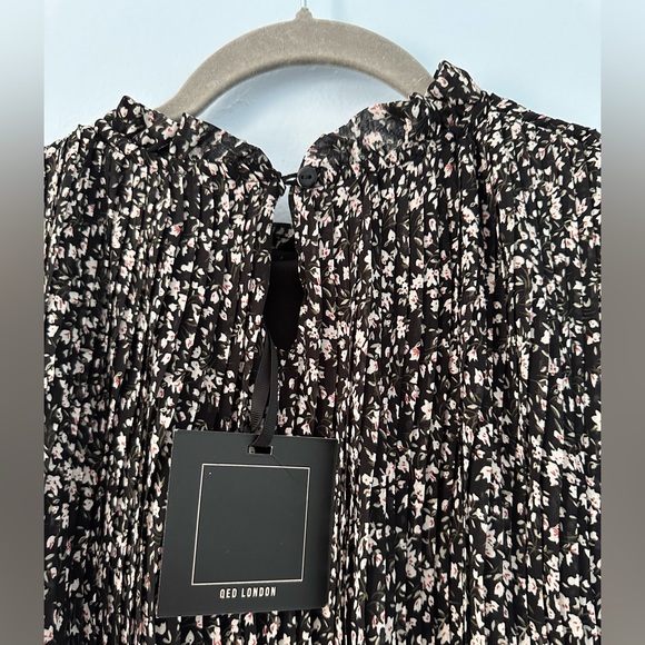 NWT - ASOS Pleated Mock Neck Shift Dress - Size 10 - Picture 6 of 8